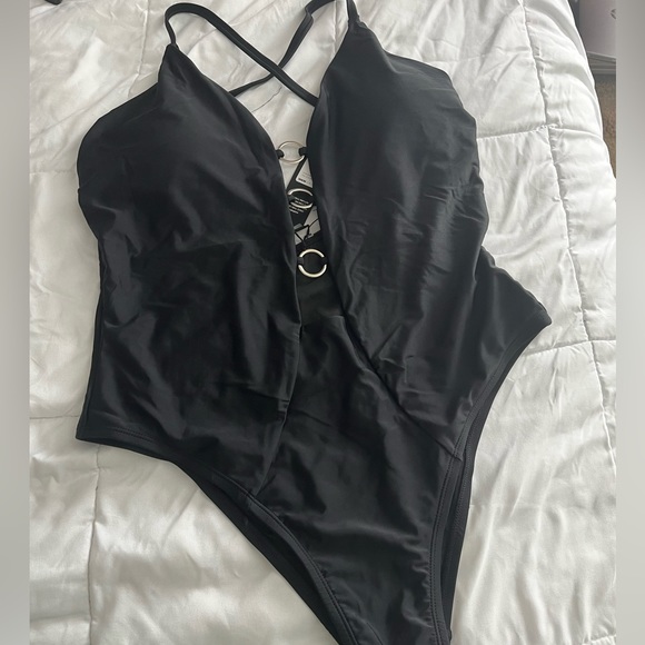 O-Ring Black One-Piece Swimsuit NWT * LAST PRICE DROP BEFORE RELIST* - Picture 4 of 5